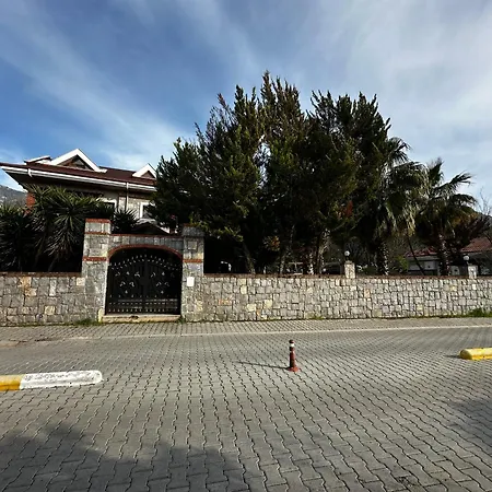 Апартаменты Luxury Neighboring Oludeniz *